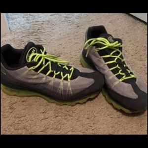 Nike women’s shoes 8
